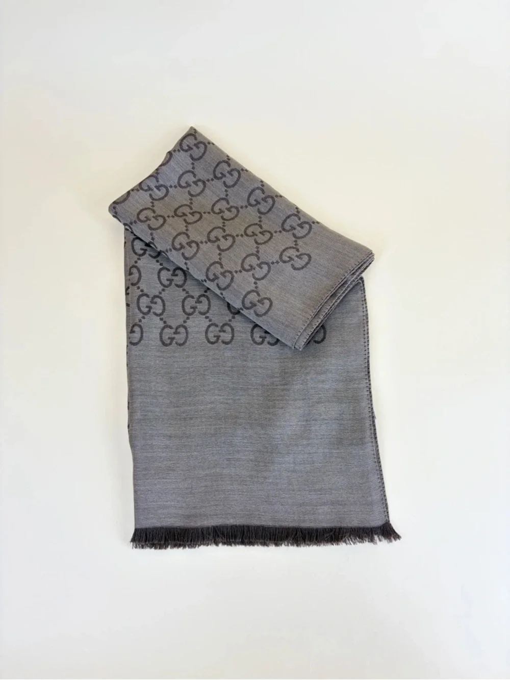 GUCCI GG Authentic Scarf